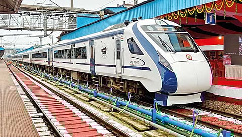 अवघ्या 14 मिनिटांत ‘वंदे भारत’ होणार चकाचक!