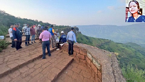 महाबळेश्वर : सेल्फी काढताना दरीत कोसळून नवविवाहिता ठार