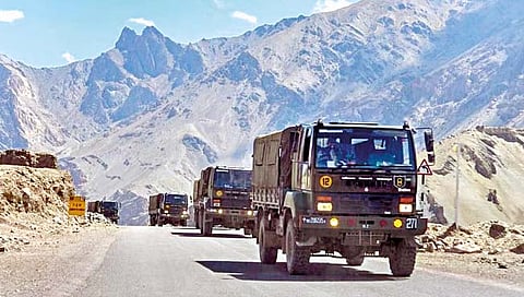 चिनी फौजांना न दिसणार्या रस्त्याचे काम जवळपास पूर्ण