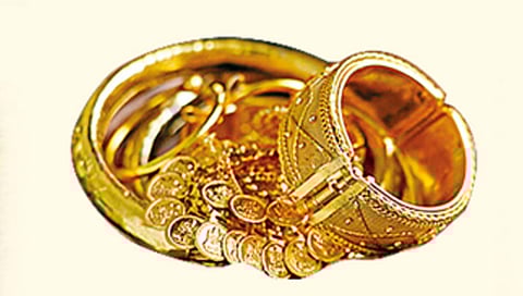 सोने 1,800 रुपयांनी स्वस्त