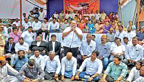 कोल्हापूर : सार्वजनिक कार्यक्रम, उद्घाटने बंद : हसन मुश्रीफ