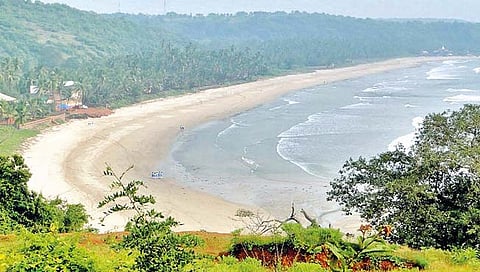 कोकणातील ५० किनारी शहरांच्या पर्यटन विकास आराखड्यास मान्यता