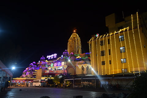 मोहटादेवी मंदिर नवरात्रोत्सवासाठी सजले !!