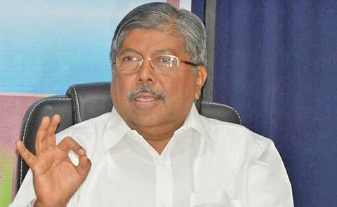 Chandrakant Patil : पालकमंत्री पद देणे, ही मोठ्या कामासाठी केलेली छोटी तडजोड : चंद्रकांत पाटील