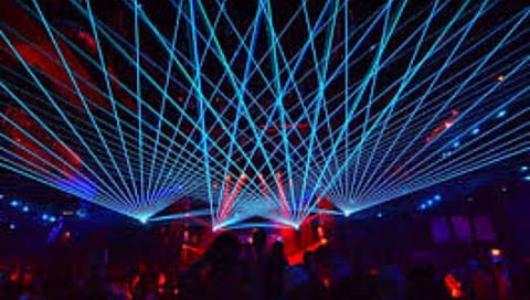 Nashik News : विसर्जन मिरवणुकीतल्या डीजेच्या लेझर लाईटने तरुणांची दृष्टी झाली कमी, नाशिकमधील धक्कादायक प्रकार