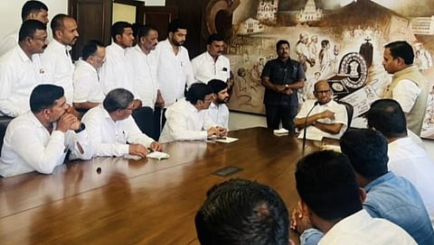 Surat-Chennai Greenfield : आता शेवटचा पर्याय तुम्हीच, बाधित शेतकऱ्यांनी घेतली शरद पवार यांची भेट