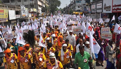नाशिक | धर्मांतरित आदिवासींना आरक्षण नाकारण्यासाठी घटनेत दुरुस्ती हवी : प्रकाश उईके