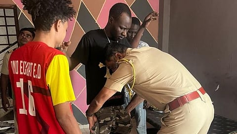 Nashik News : त्र्यंबक परिसरात 35 परदेशी विद्यार्थ्यांची तपासणी