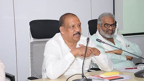 नंदुरबार जिल्ह्यात निर्माण करणार जगातील सर्वात मोठे मनुष्यनिर्मित बांबूचे जंगल : डॉ. विजयकुमार गावित