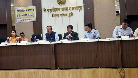 Dhule News : युवकांना रोजगारासाठी प्रशिक्षण द्यावे : खा. डॉ. सुभाष भामरे