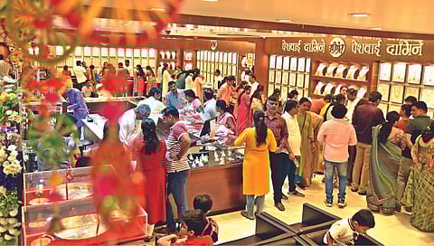 Nashik News : दसऱ्याच्या मुहूर्तावर सोने, फ्लॅट, वाहन खरेदीत कोट्यवधीची उलाढाल