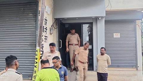 Nashik News : पहाटे दूधाची गाडी आली अन् चोर पळाले, चांदवडला एटीएम फोडण्याचा प्रयत्न फसला