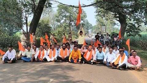 Kolhapur-Gaganbawda : कोल्हापूर-गगनबावडा महामार्गाच्या कामासाठी ठाकरे गटाचा रास्ता रोको