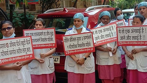 केईएम रुग्णालयातील परिचारिकांचे आंदोलन