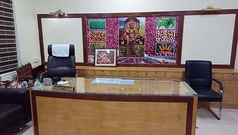 Chhagan Bhujbal: लासलगाव बाजार समितीतून छगन भुजबळांचा फोटो हटवला