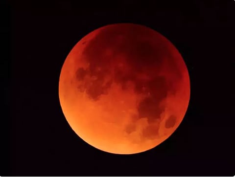शनिवारी चंद्रग्रहण; या राशींचे भाग्य उजळणार; पण ही पथ्यं पाळाच | lunar eclipse religious significance