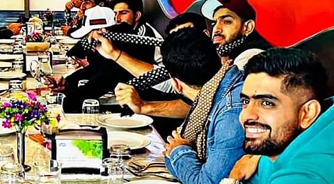 कर्णधार बाबरसह पाकिस्तान क्रिकेट संघातील काही खेळाडू. ( संग्रहित छायाचित्र)