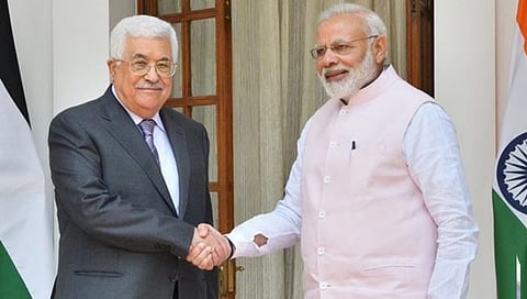 PM Modi speaks on War : पीएम मोदींचा पॅलेस्टाईनच्या राष्ट्राध्यक्षांशी संवाद; म्हणाले, “भारत मानवतावादासाठी”