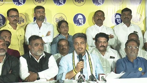 रोहित पवारांनी युवा संघर्ष यात्रा थांबवली, म्हणाले, ‘मराठा आरक्षणाला पाठिंबा’