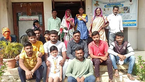 औषधांसाठी रुग्णांचा दारावरच ठिय्या; पालांदूर येथील ग्रामीण रुग्णातील प्रकार