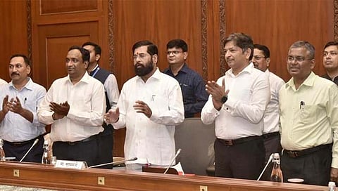 CM Eknath Shinde : आता मोटार वाहन निरीक्षकांच्या बदल्या ऑनलाईन: मुख्यमंत्र्यांच्या हस्ते कळ दाबून प्रारंभ