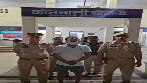 अमानुषतेचा कळस ! मादी श्वानावर बलात्कार करून तिसऱ्या मजल्यावरून खाली फेकले