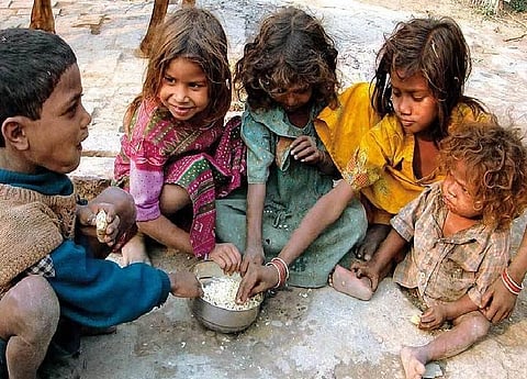 देशातील गरिबीचे प्रमाण लक्षणीयरीत्या घटले