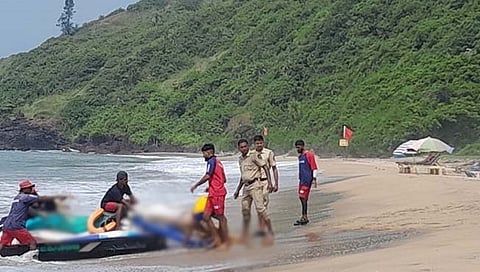 Goa News : जम्मू काश्मिरच्या दोन पर्यटकांचा गोव्यात बुडून मृत्यू