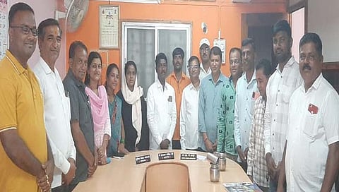 इंगळी ग्रामपंचायत सरपंचांकडून खुर्चीचा त्याग