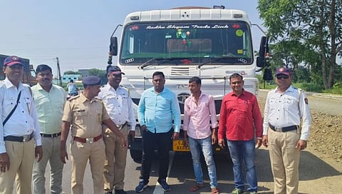 जळगाव : वरणगाव येथे अवैध १८ लाखांचा बायोडिझेलचा टँकर पकडला