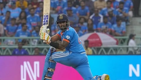 IND vs ENG WC Match : भारताचे इंग्लंडला 230 धावांचे लक्ष्य