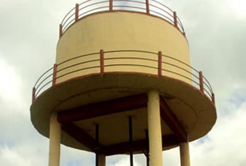 धक्कादायक ! पिण्याच्या पाण्याच्या टाकीत टाकले रसायन