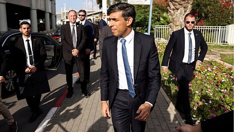 Israel-Hamas war : बायडेन यांच्यानंतर ब्रिटनचे पंतप्रधान ऋषी सुनक इस्रायलमध्ये दाखल
