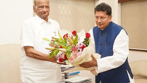 Maharashtra Politics : दीपक केसरकर यांनी घेतली शरद पवारांची भेट: चर्चांना उधाण