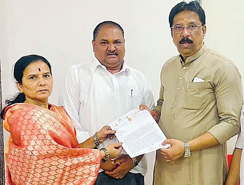 निधी दिला नाही, कामे होईनात; शिवसेना नगरसेविकेचा राजीनामा