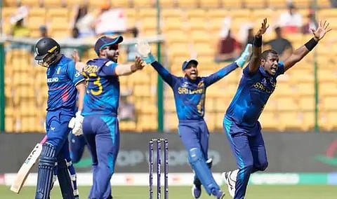 WC ENG vs SL : श्रीलंकेने गतविजेत्या इंग्लंडला लोळवले, इंग्लिश संघाचा चौथा पराभव