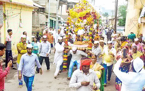 जुन्नर : तुळजाभवानीच्या पलंगाचे तुळजापूरला प्रस्थान