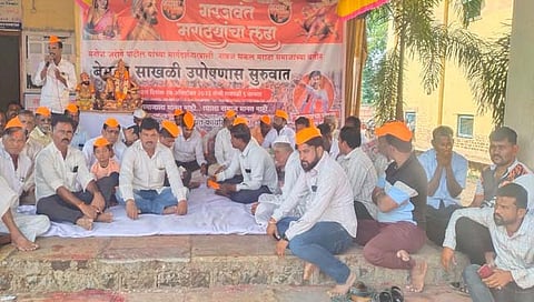 Maratha Reservation : सोलापूर जिल्ह्यात ठिकठिकाणी साखळी उपोषण