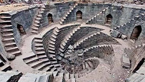 परभणी : नमो सुधार योजनेंतर्गत प्राचीन मंदिरे व बारवांना निधी मंजूर