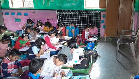 Parbhani News : मानवतच्या शाळेत शिक्षकच गैरहजर; शिक्षणाधिकाऱ्यांनी घेतली गंभीर दखल