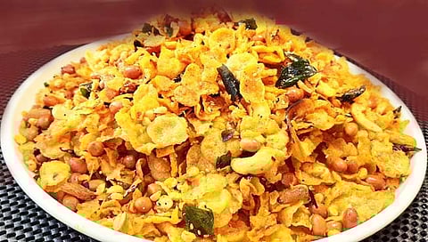 Diwali Makyacha Chivda Recipe