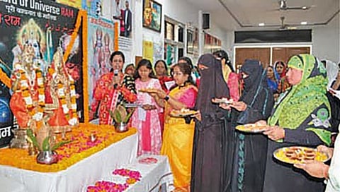 मुस्लिम महिलांनी केली प्रभू श्रीरामाची आरती, अयोध्येत हिंदू- मुस्लिम एकतेचे दर्शन