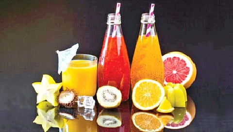 फळे की फळांचा ज्यूस, काय आहे अधिक लाभदायक?