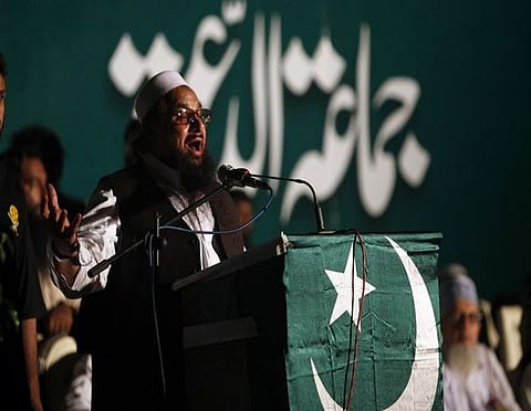 दहशतवादी संघटना लष्कर-ए-तोयबाचा म्होरक्या हाफिज सईद. मुंबईवर २६ नोव्हेंबर २००८ला झालेल्या दहशतवादी हल्ल्याच्या कटाचा प्रमुख सूत्रधार व मुख्य आरोपी आहे.