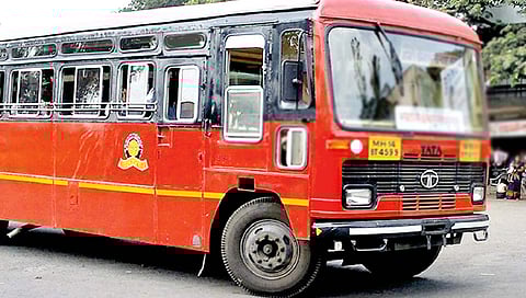 प्रवाशांच्या मदतीसाठी आता ‘प्रवासी मित्र’; एसटी महामंडळाची अभिनव योजना