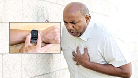 हार्ट अॅटॅक आल्यावर स्मार्ट वॉचने वाचवला जीव!