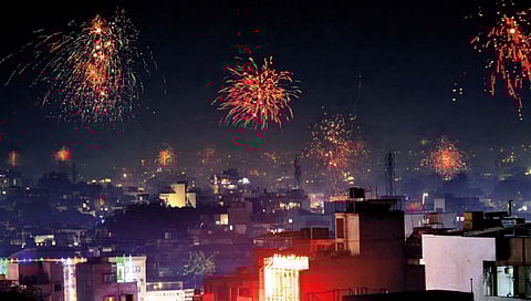 मंगलमय दीपोत्सवाचा चैतन्य सोहळा सुरू