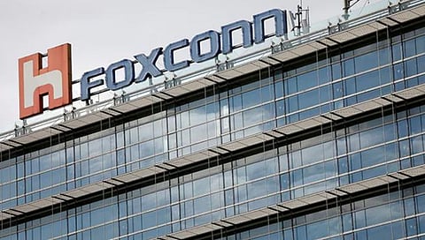 Foxconn : फॉक्सकॉन भारतामध्ये गुंतवणार दीड अब्ज डॉलर