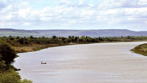 चक्क खार्या पाण्याची नदी!