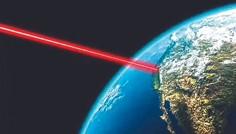 अंतराळातून पृथ्वीला प्रथमच मिळाला लेसर संदेश